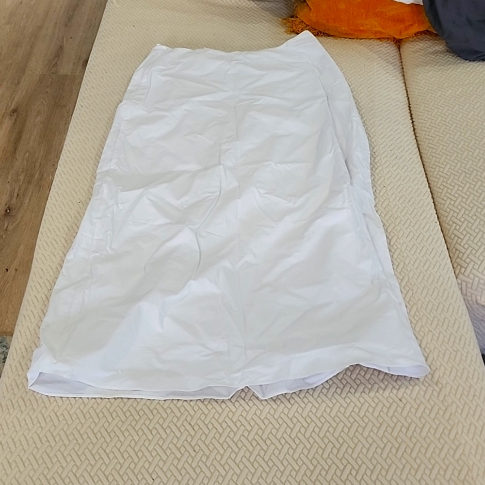 Long white lined skirt